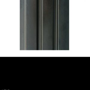 סרגל דמוי עץ - בשחור עשויים מפולימר
